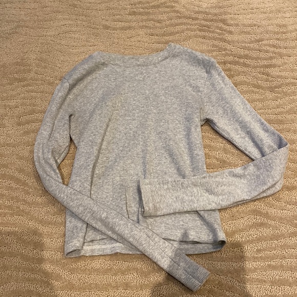 brandy melville grey waffle long sleeve - Picture 1 of 2